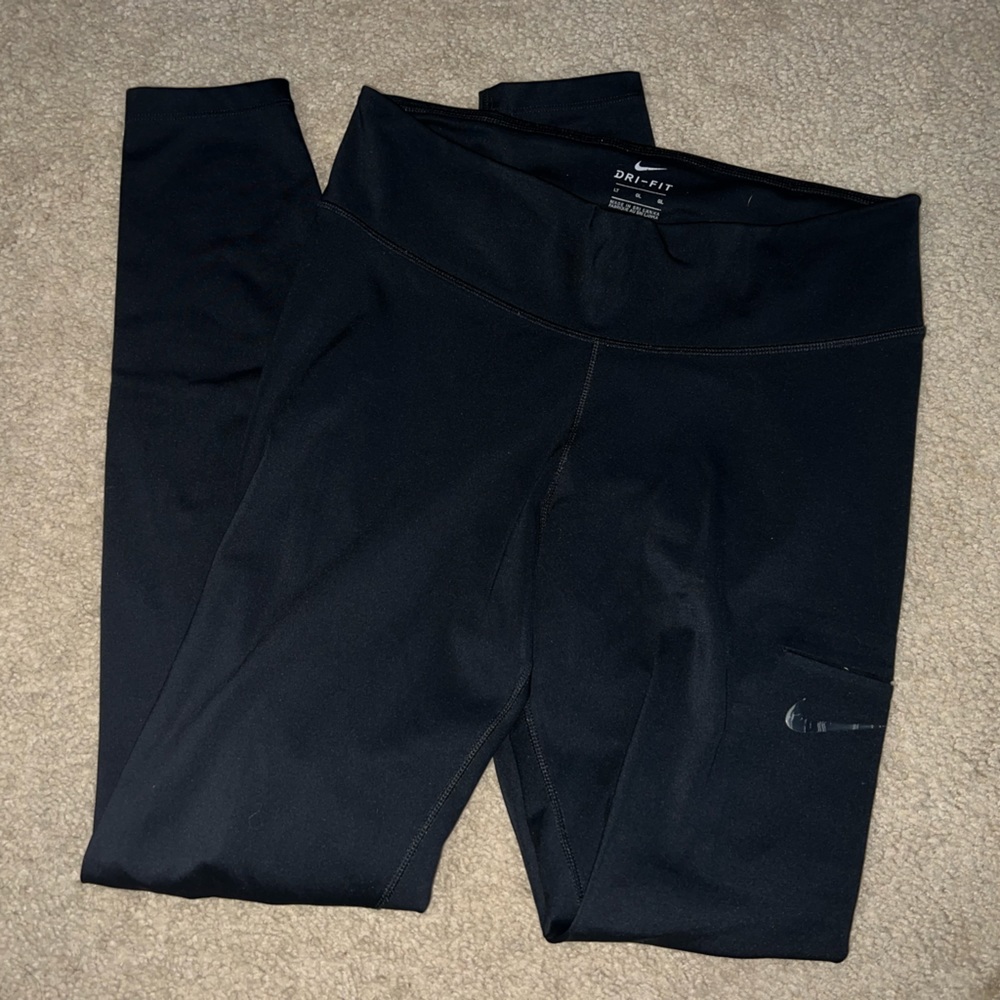 Nike (LARGE AND TALL) Leggings